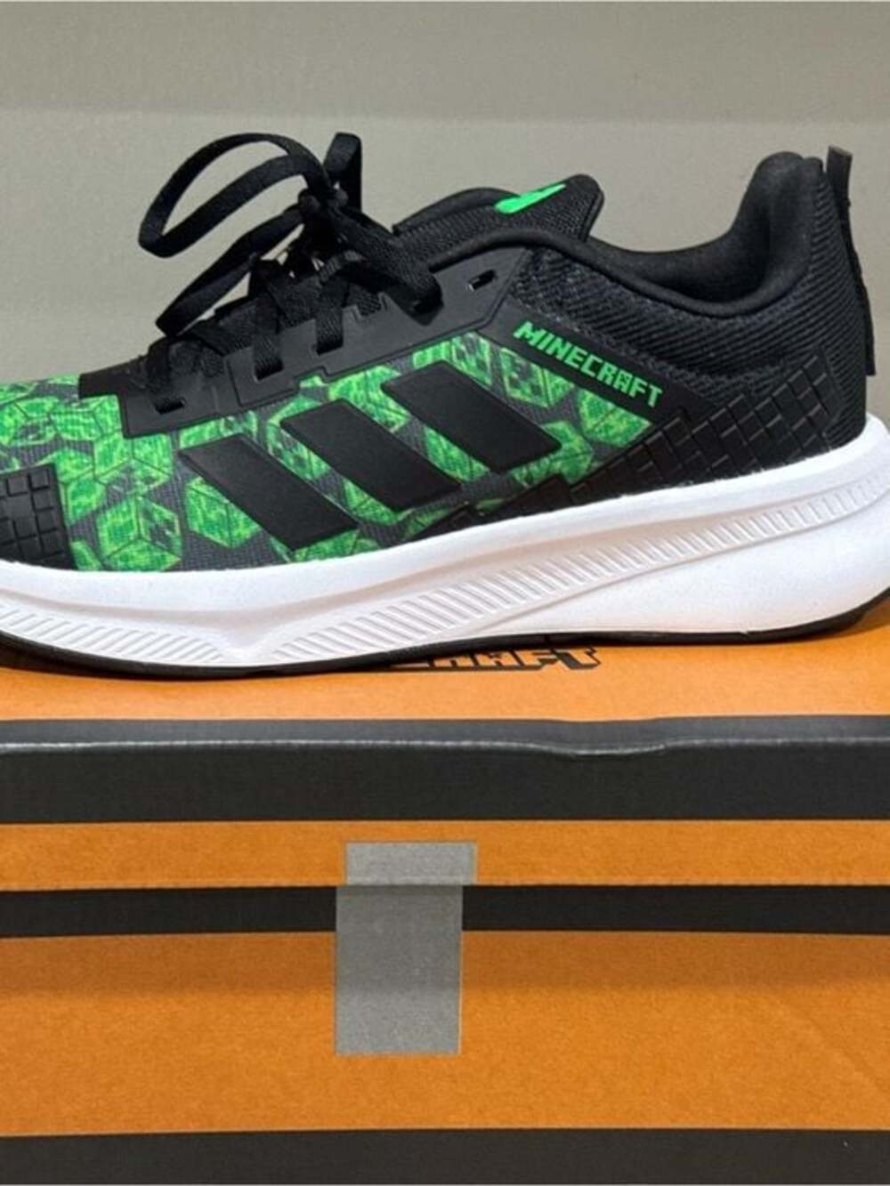 NIB Adidas Minecraft Fortarun 7Y, Green & Black Running Shoes